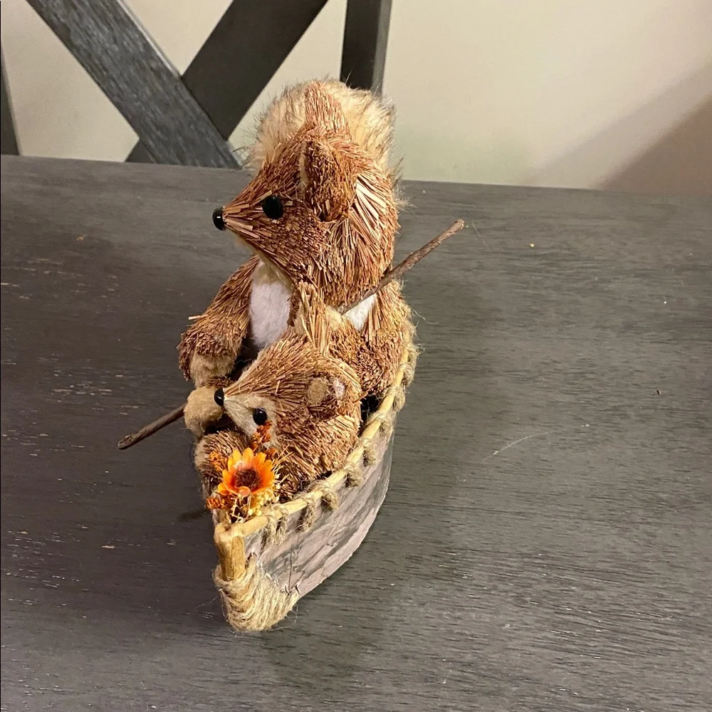 Charming Brown Fox Figurine Set - Picture 3 of 4